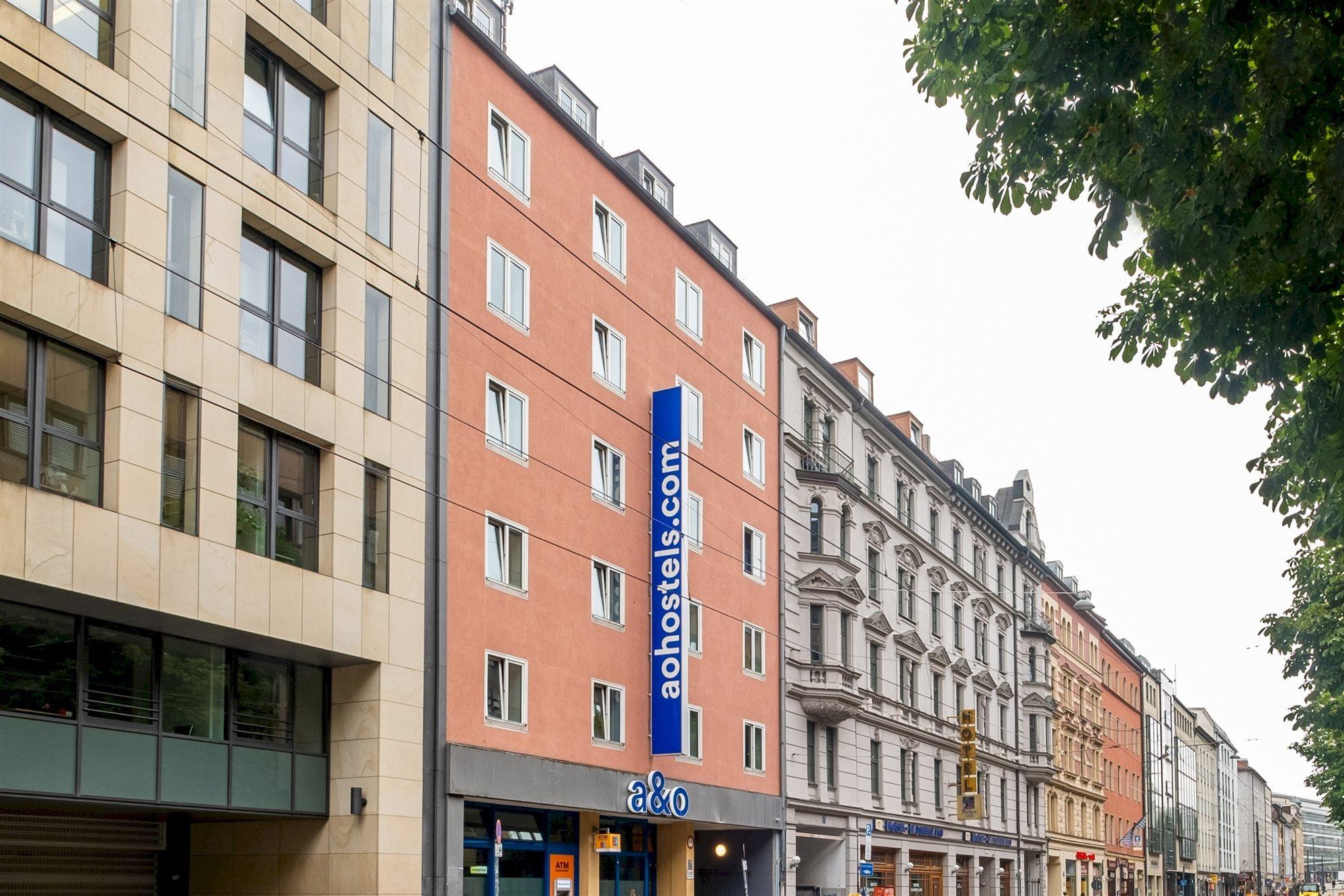 A&O Muenchen Hauptbahnhof Hotel Exterior photo