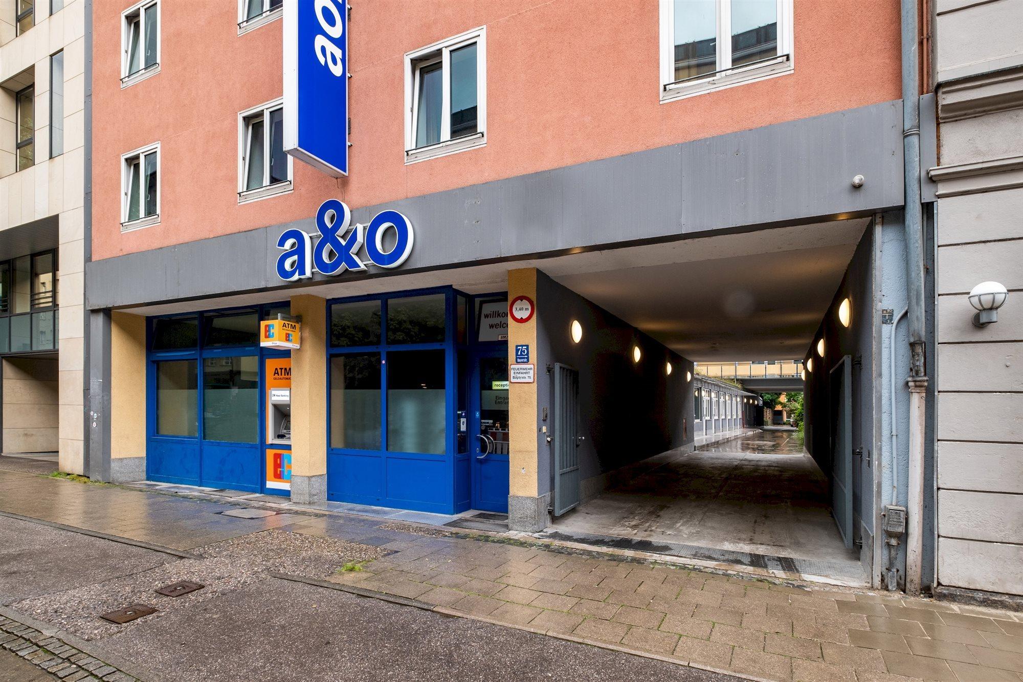 A&O Muenchen Hauptbahnhof Hotel Exterior photo