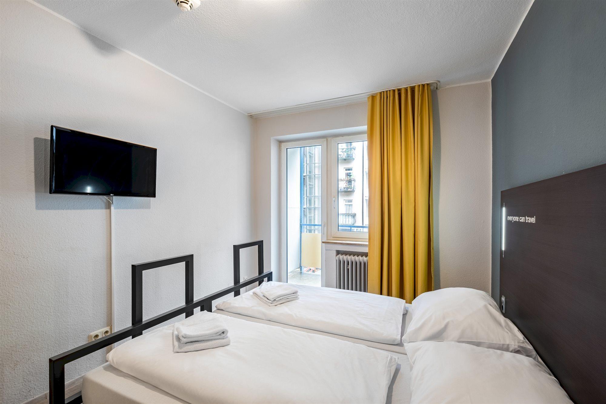 A&O Muenchen Hauptbahnhof Hotel Exterior photo
