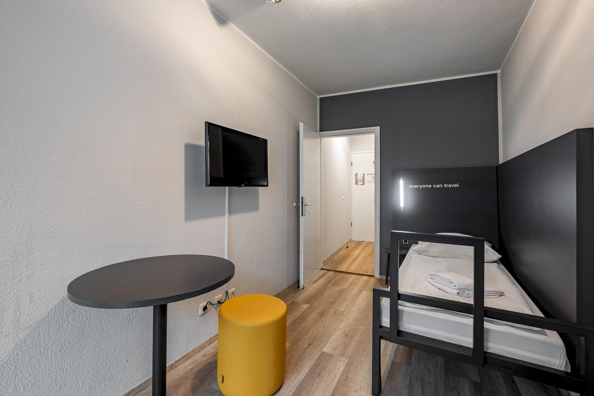 A&O Muenchen Hauptbahnhof Hotel Exterior photo
