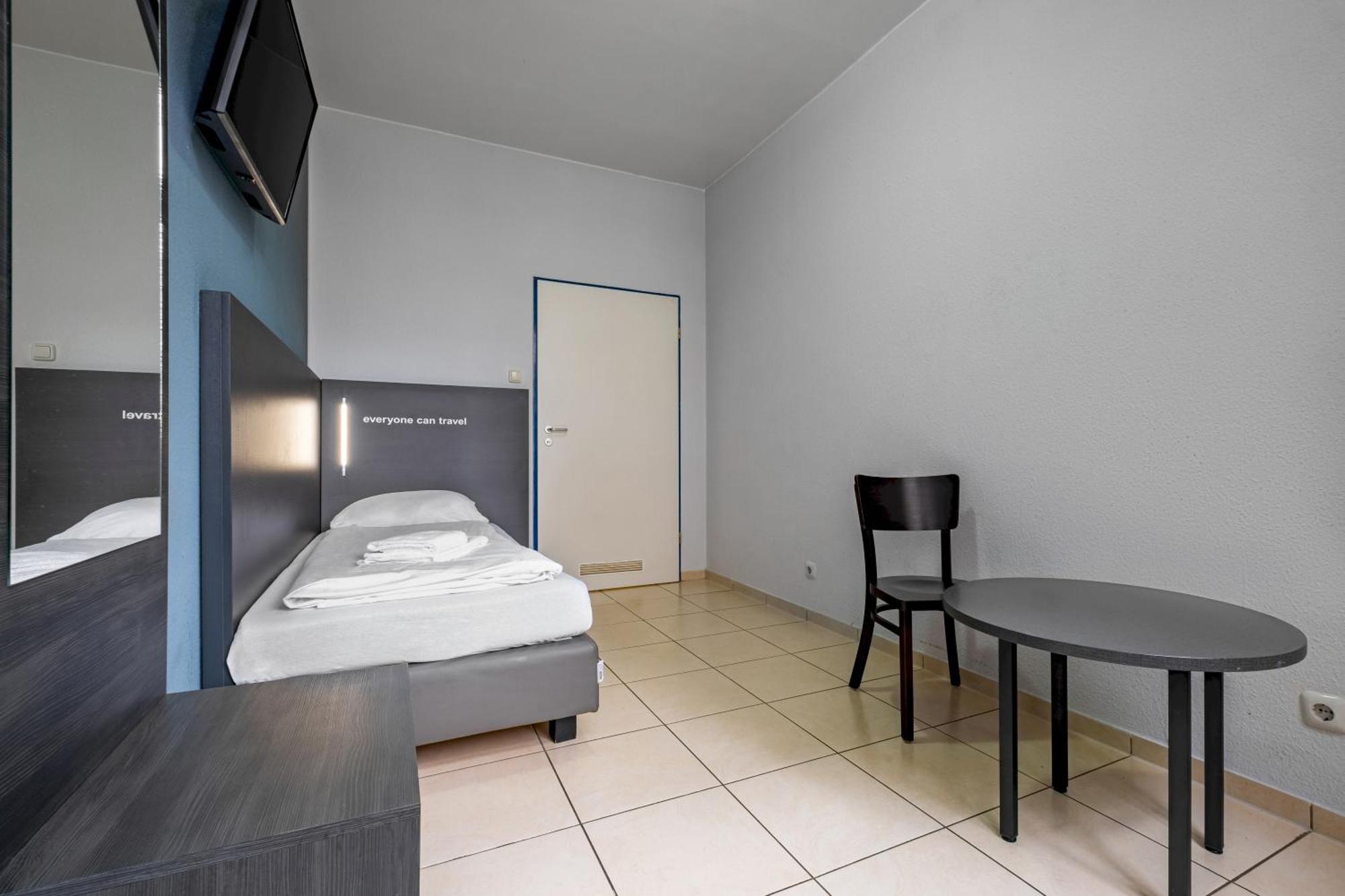 A&O Muenchen Hauptbahnhof Hotel Room photo