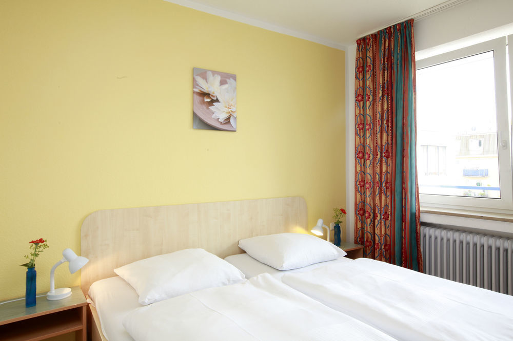 A&O Muenchen Hauptbahnhof Hotel Exterior photo
